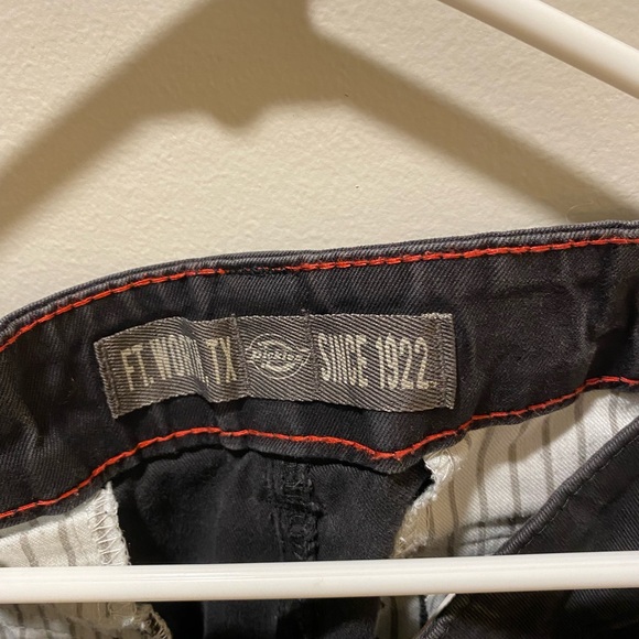 Dickies Women’s Relaxed Fit Straight Leg Cargo Pants - Picture 5 of 7